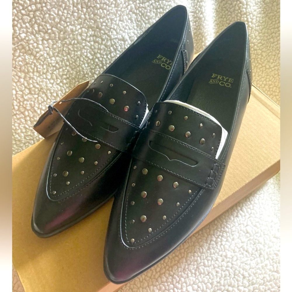 FRYE AND CO Elara Women's studded penny loafers Size 7M Brand new in box